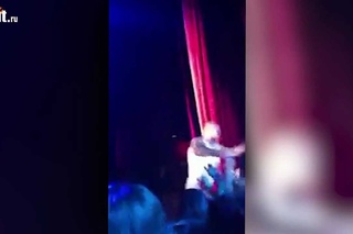 Джиган упал со сцены во время концерта