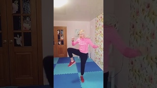 Час ходьбы в помещении.