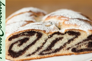 Постный рулет с маком