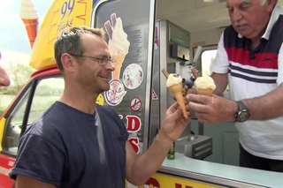 Tom and Simon visit Mr Whippy
