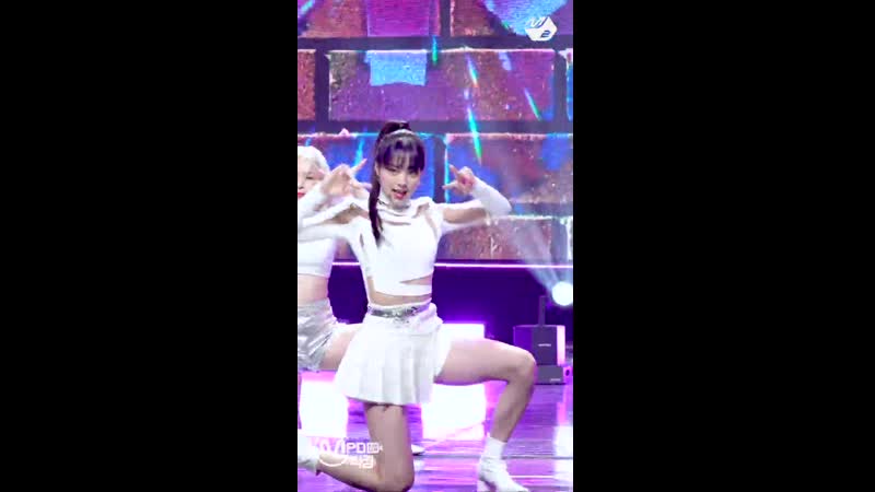 Фанкам 200903 Itzy Not Shy Mnet M Countdown. Фокус на Шин