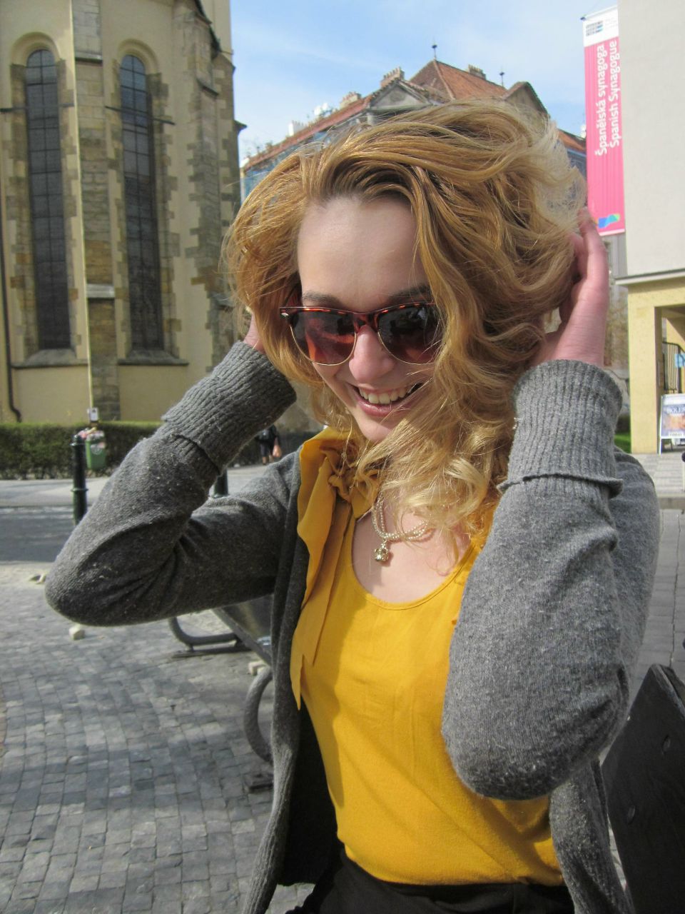 Яна Огладина ... | Manila