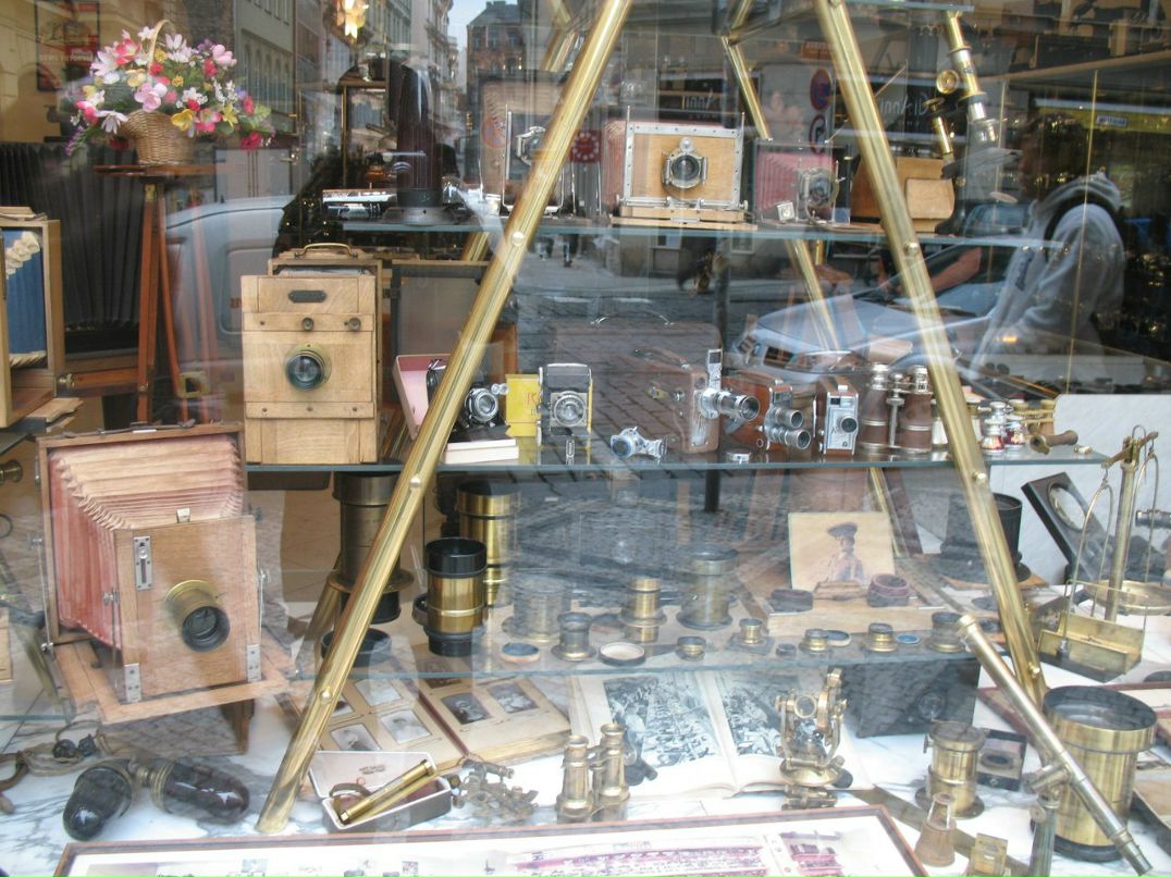 Libby Stav | Bat Yam