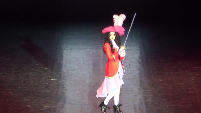 007. Ruby Peter Pan 1953 Captain Hook