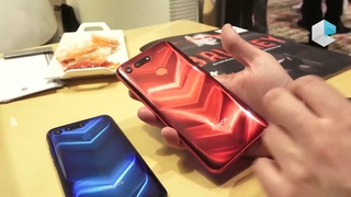 Обзор смартфона Huawei Honor View 20 (Honor V20), видео с выставки