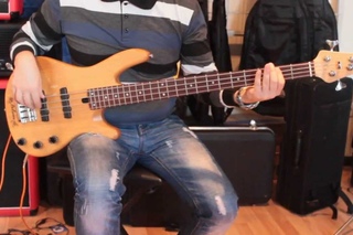 Бас гитара Yamaha BBN-4 II (1)