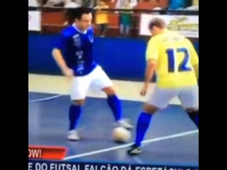 Wow! Futsal superstar Falcao scores another ridiculous spinning backheel lob free-kick!