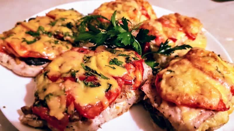 Мясо по французски из свинины и курицы, цыганка готовит. Gipsy