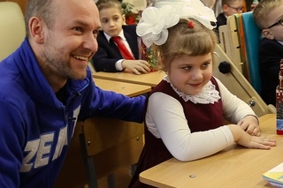 “Мы конечно не Деды Морозы...“ Вербов и Кротков пришли в гости с подарками!